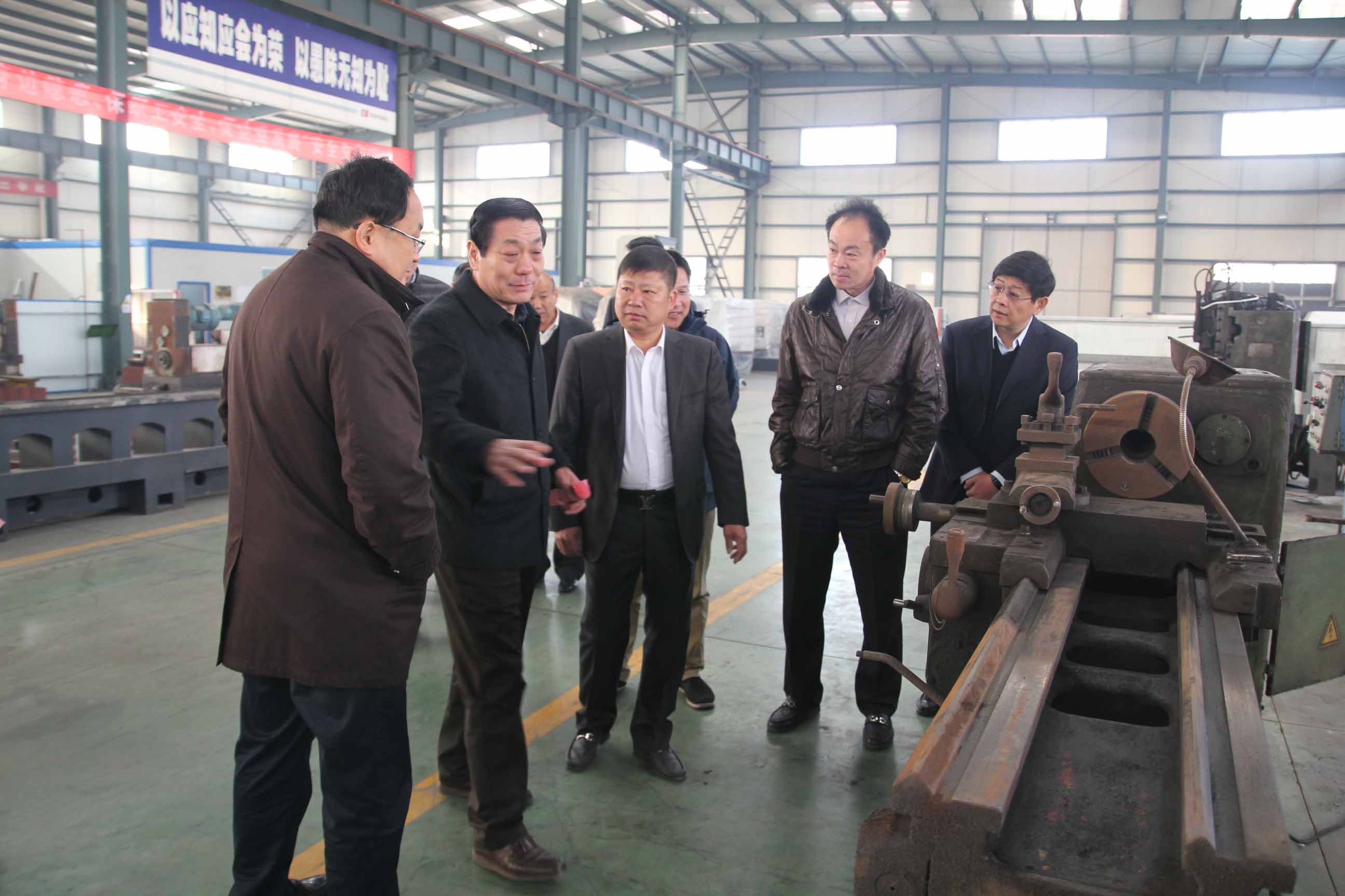 市人大常委會(huì)副主任姜繁茂調(diào)研機(jī)床再制造、節(jié)能降耗實(shí)施情況